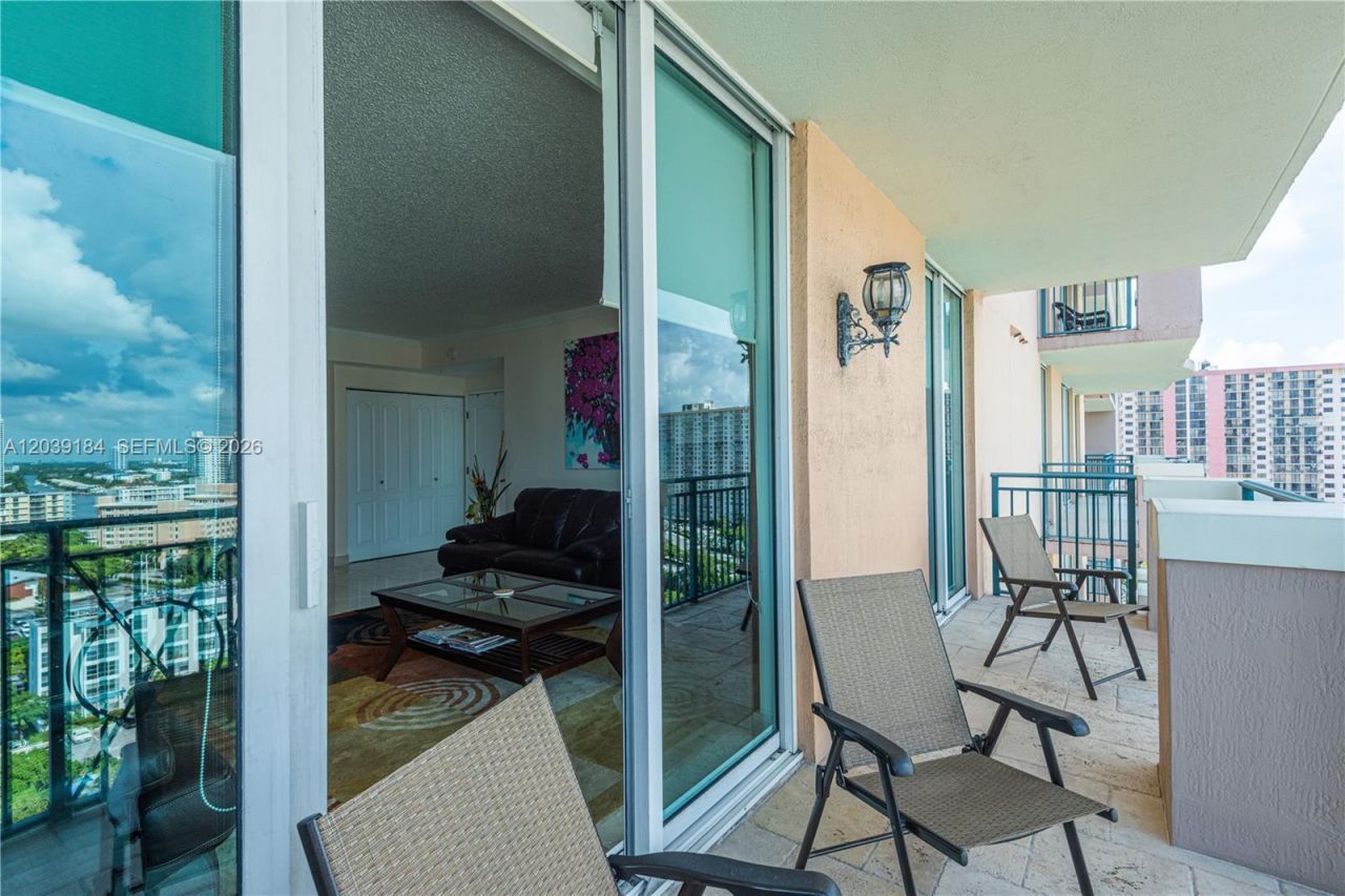 17555 Atlantic Blvd , Unit UPH6, Sunny Isles Beach, FL 33160 Photo