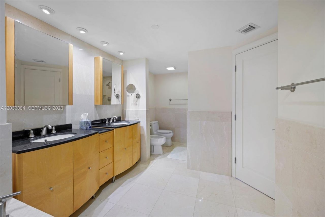 20191 E Country Club Dr , Unit TS8, Aventura, FL 33180 Photo