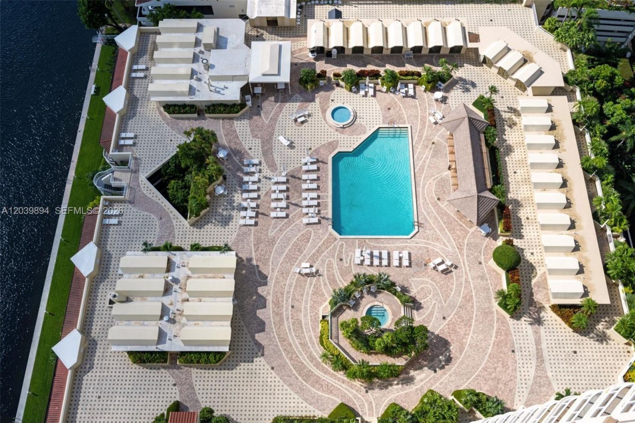 20191 E Country Club Dr , Unit TS8, Aventura, FL 33180 Photo