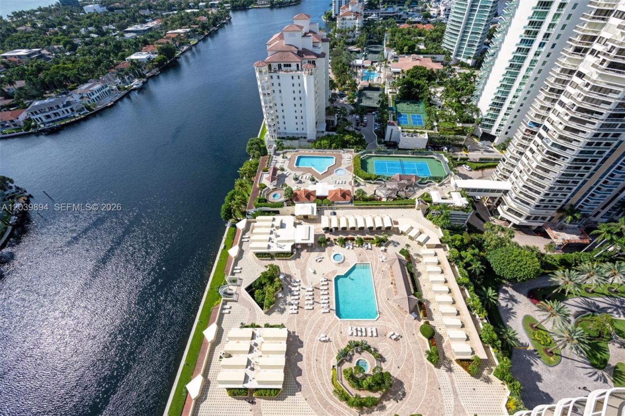 20191 E Country Club Dr , Unit TS8, Aventura, FL 33180 Photo