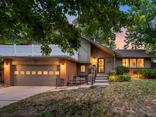 1658 S Ironton Street, Aurora, CO 80012