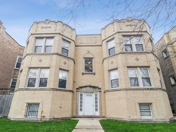 4244 W Wrightwood Avenue , Unit 2W, Chicago, IL 60639