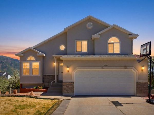 1228 E 3225 N, Layton, UT 84040
