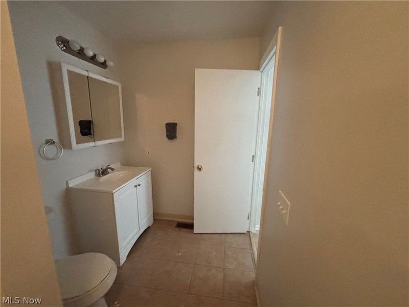3773 Thurgood Avenue, Cleveland, OH 44115 Photo 19