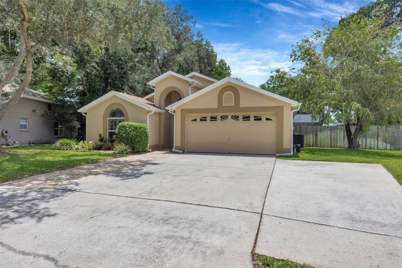 3015 Folklore Drive, Valrico, FL 33596 Photo