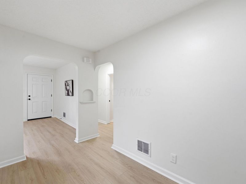 933 S Broad Street, Lancaster, OH 43130 Photo 6