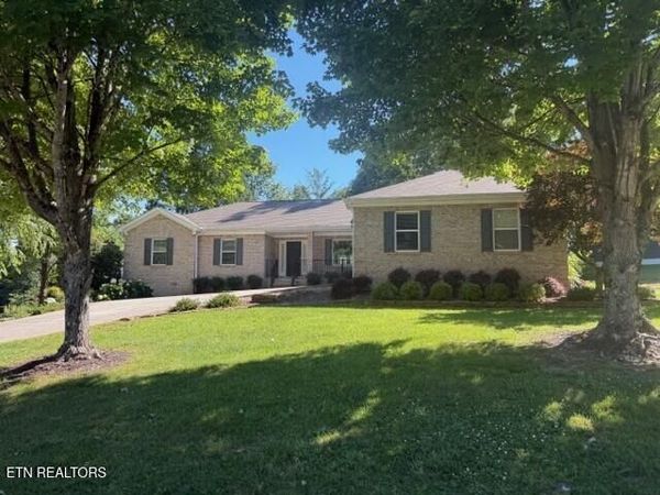304 Uhdali Place, Loudon, TN 37774