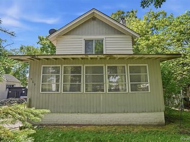 969 Myrtle Avenue, Waterford Twp, MI 48328