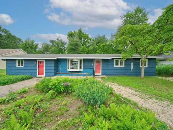 1962 E La Salle Avenue, Mishawaka, IN 46545