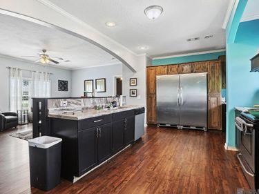 5711 Rollins Rd, Zachary, LA 70791