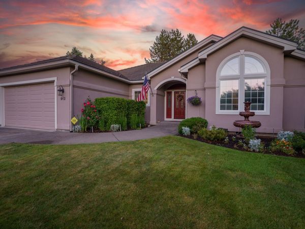 912 Mountain View Drive, Medford, OR 97504