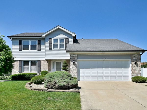 1350 W Barnwall Drive, Addison, IL 60101