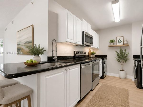 2020 Greenview Shores Blvd , Unit 109, Wellington, FL 33414