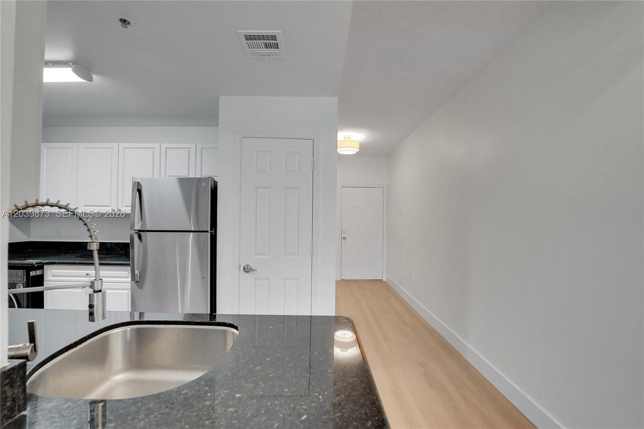 2020 Greenview Shores Blvd , Unit 109, Wellington, FL 33414 Photo