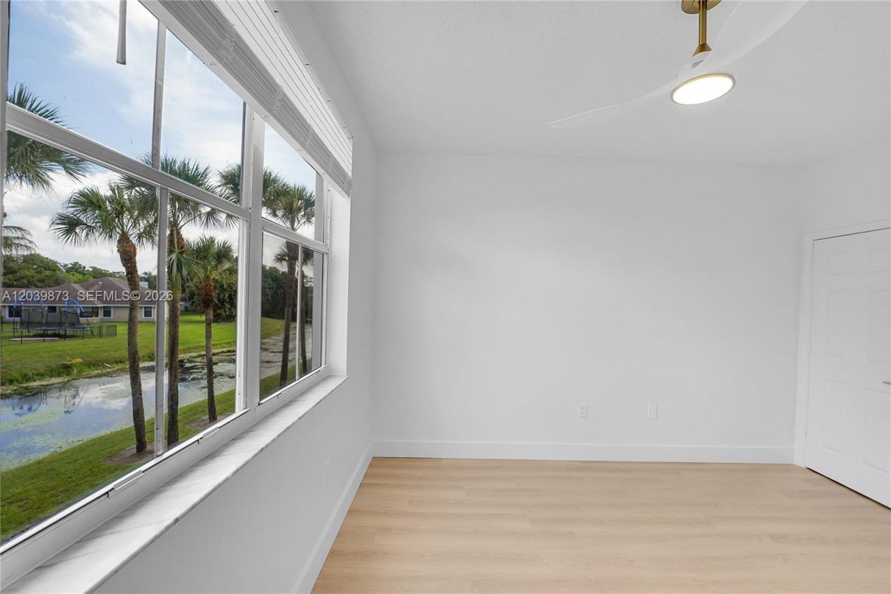 2020 Greenview Shores Blvd , Unit 109, Wellington, FL 33414 Photo