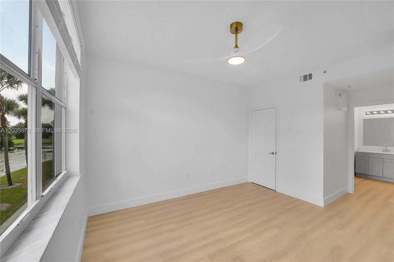 2020 Greenview Shores Blvd , Unit 109, Wellington, FL 33414 Photo