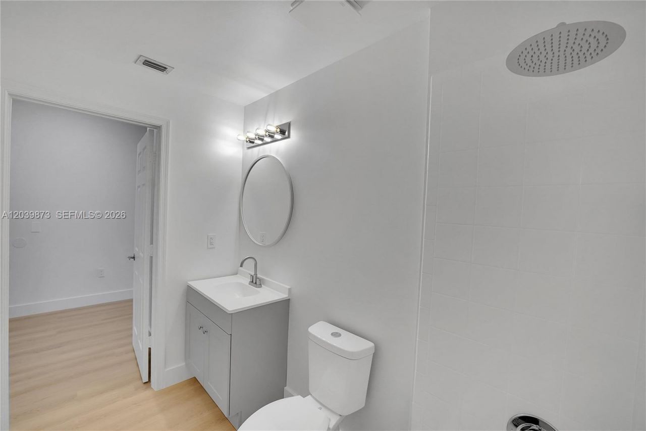 2020 Greenview Shores Blvd , Unit 109, Wellington, FL 33414 Photo