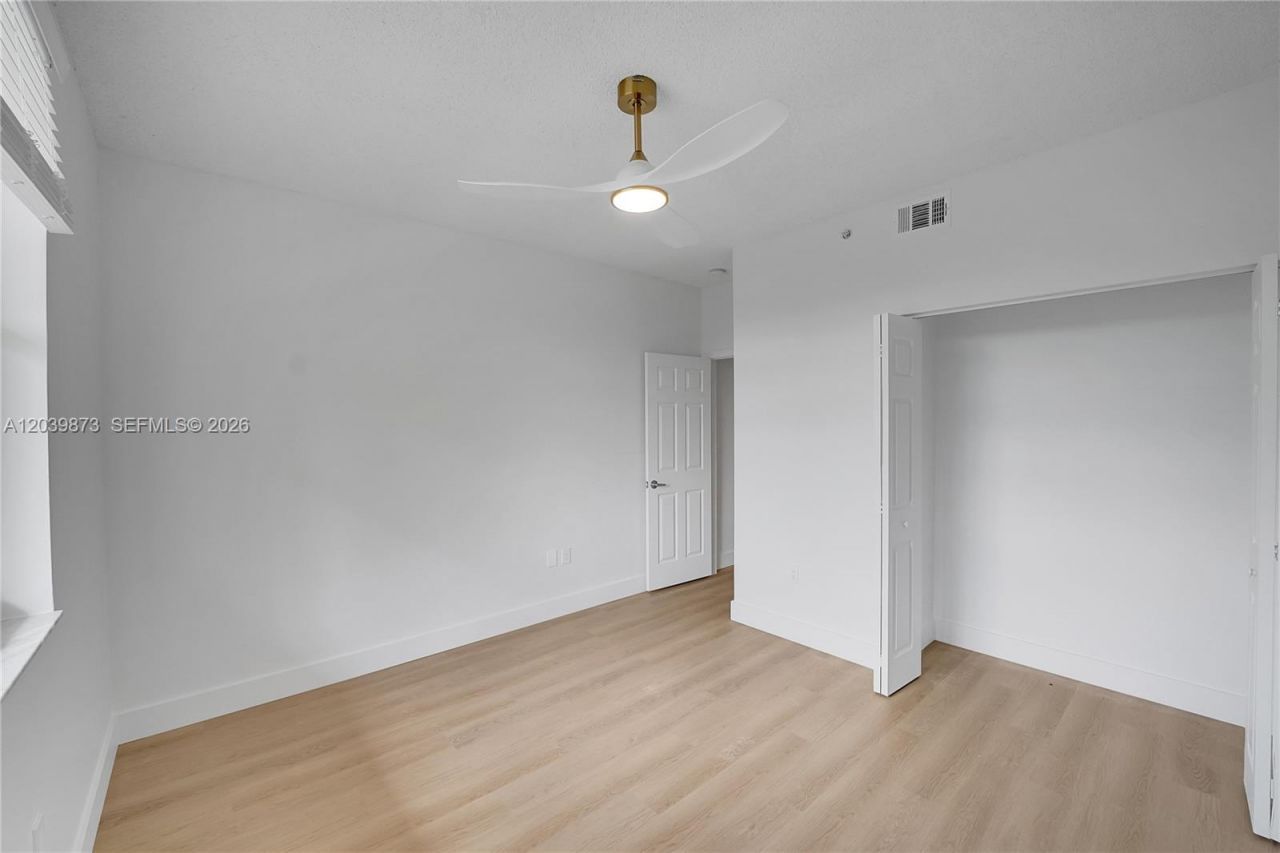 2020 Greenview Shores Blvd , Unit 109, Wellington, FL 33414 Photo
