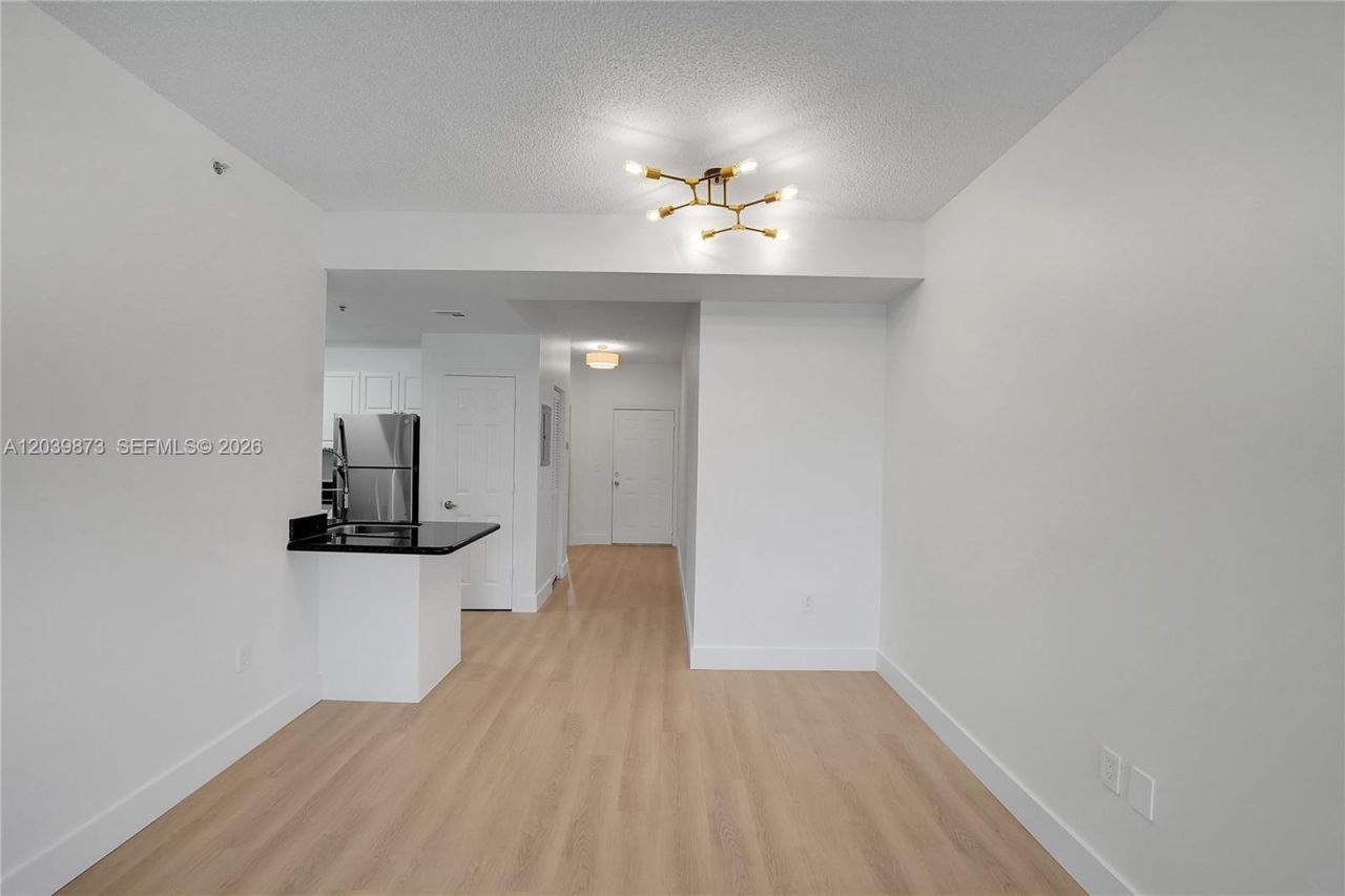 2020 Greenview Shores Blvd , Unit 109, Wellington, FL 33414 Photo