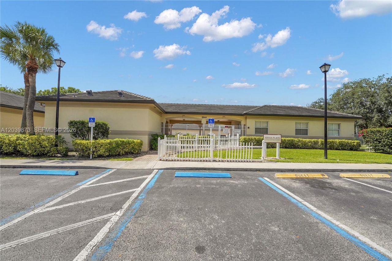 2020 Greenview Shores Blvd , Unit 109, Wellington, FL 33414 Photo