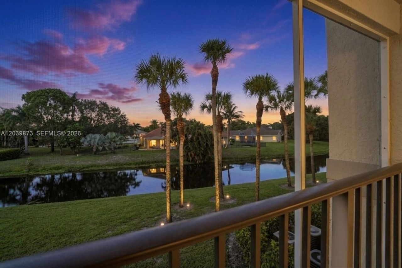 2020 Greenview Shores Blvd , Unit 109, Wellington, FL 33414 Photo