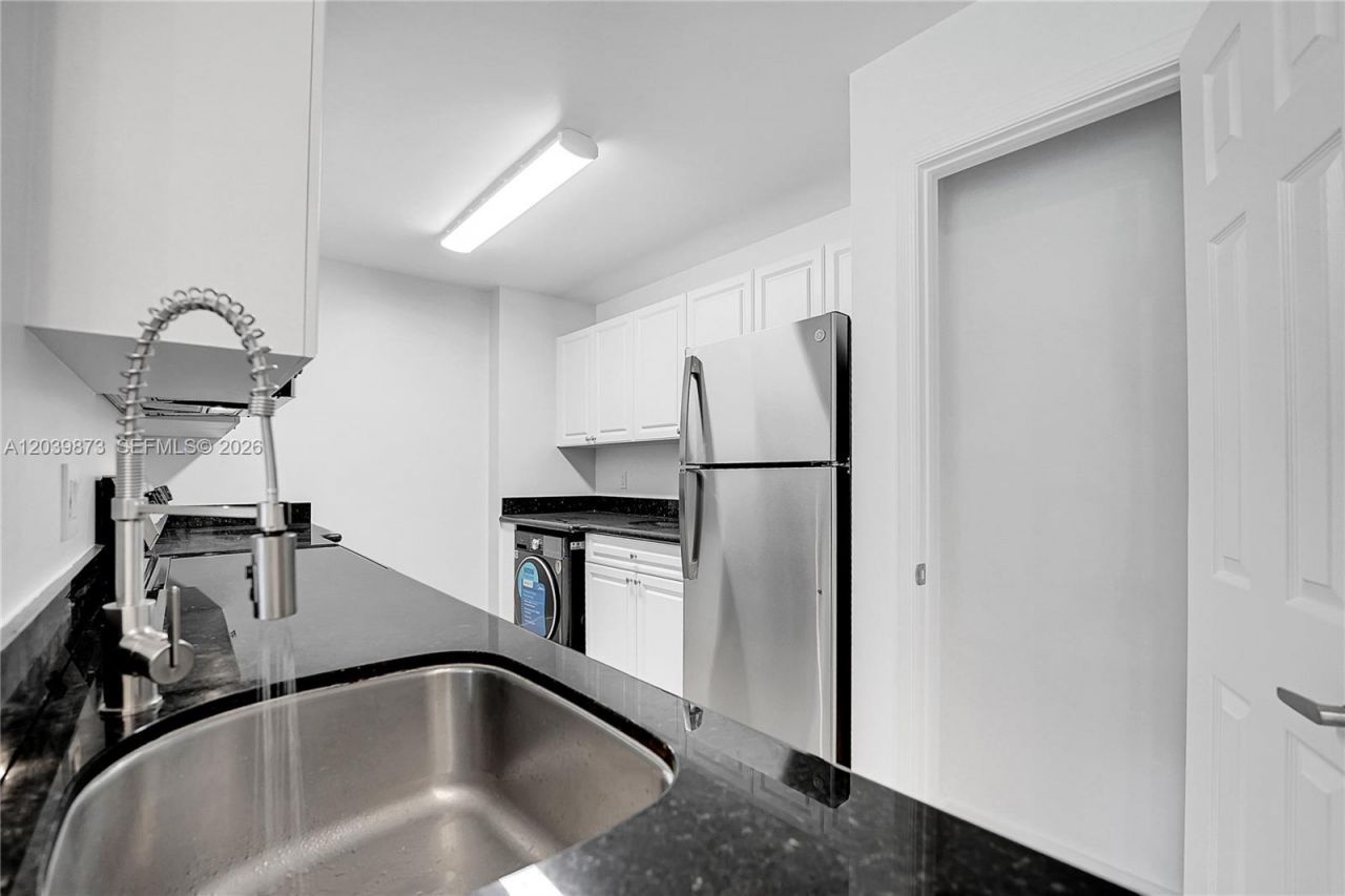 2020 Greenview Shores Blvd , Unit 109, Wellington, FL 33414 Photo