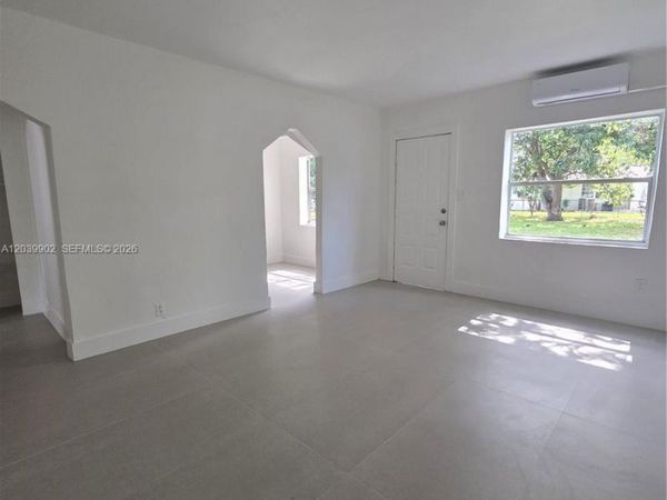 237 SW 13th St , Unit 4, Dania Beach, FL 33004