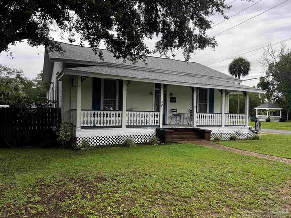 5300 Conecuh St, Milton, FL 32570