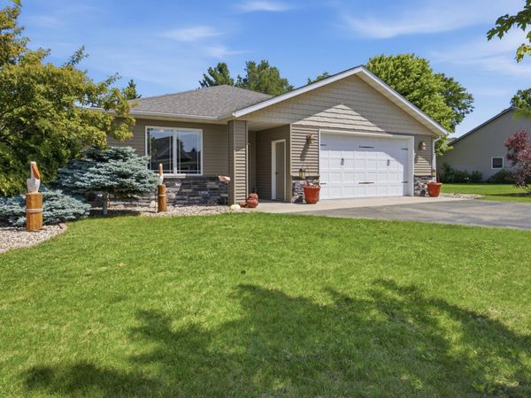 728 Lake Forest Circle, Detroit Lakes, MN 56501