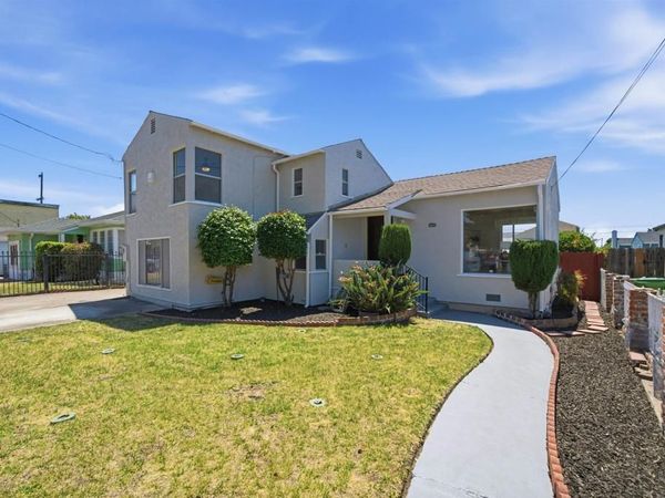 10517 Voltaire Ave, Oakland, CA 94603