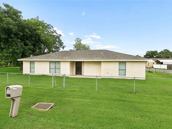 204 MARKET Street, Raceland, LA 70394