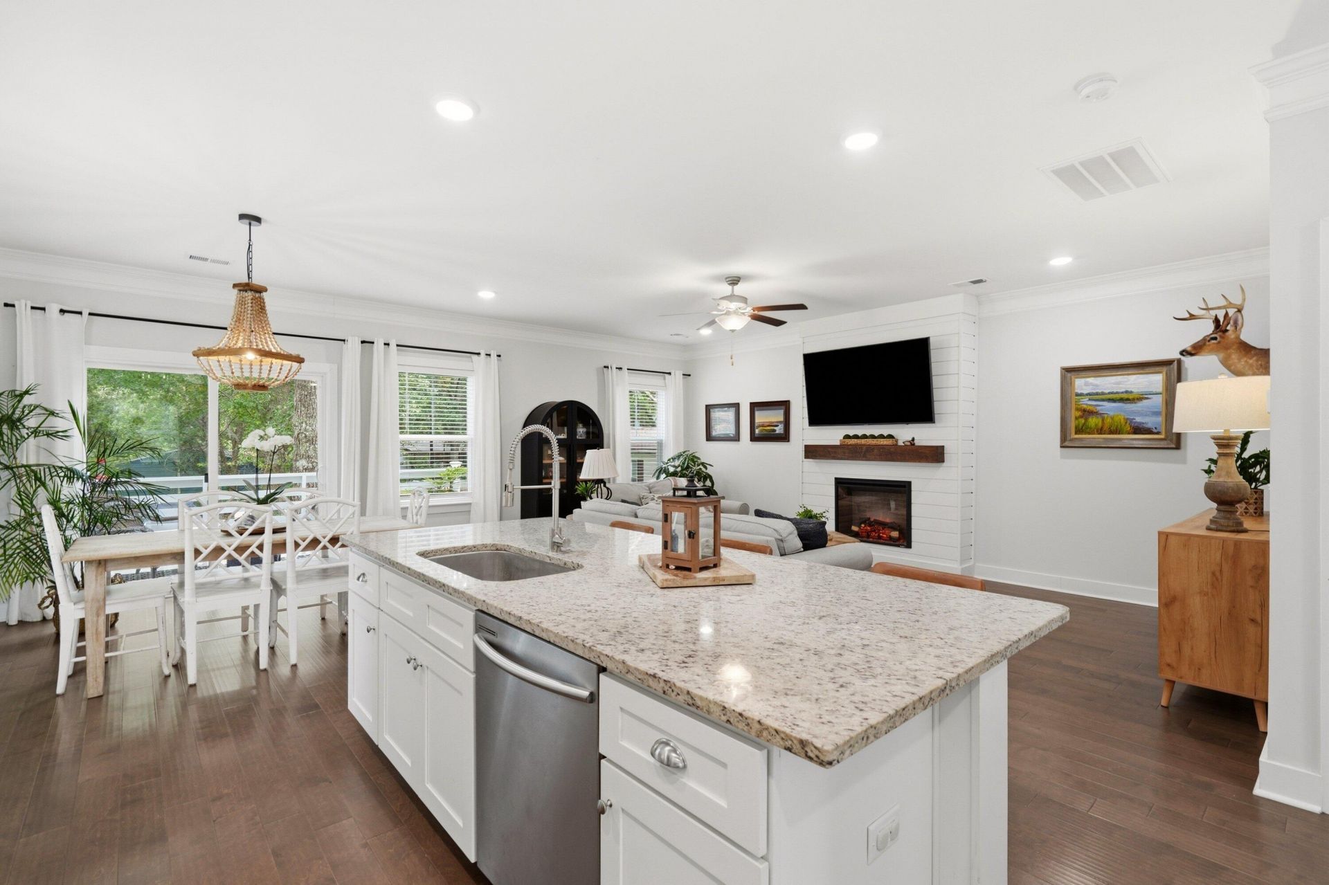 1319 Lucinda Street Photo 14