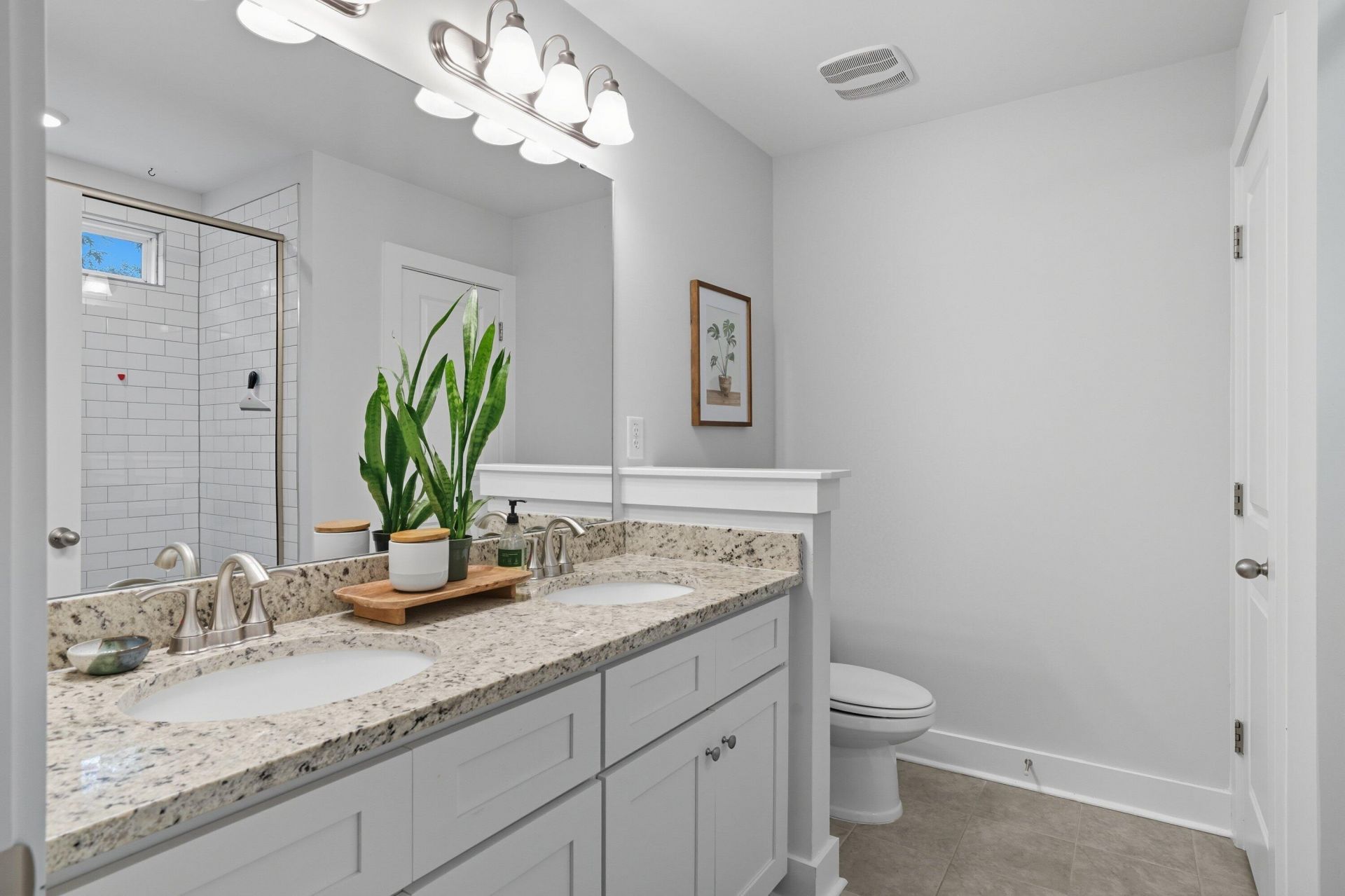 1319 Lucinda Street Photo 22