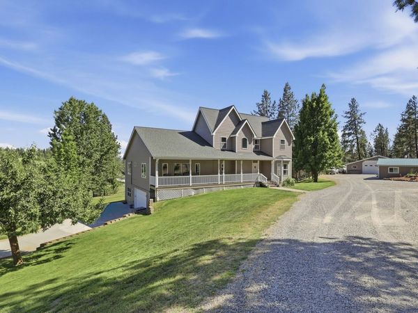 9516 E Day Rd, Mead, WA 99021