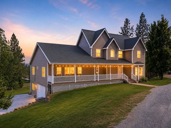 9516 E Day Rd, Mead, WA 99021