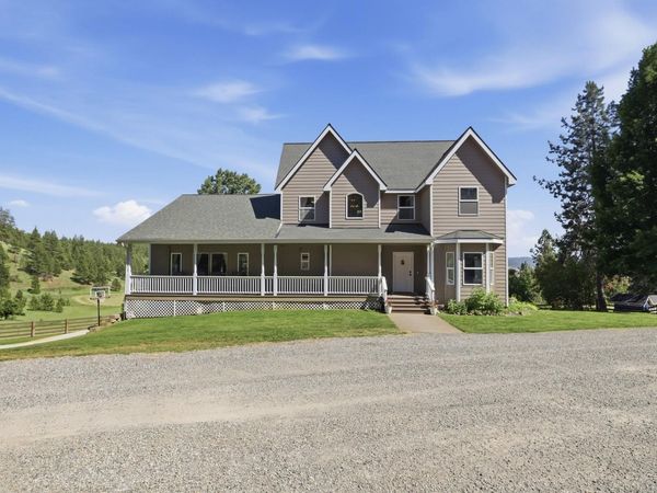 9516 E Day Rd, Mead, WA 99021