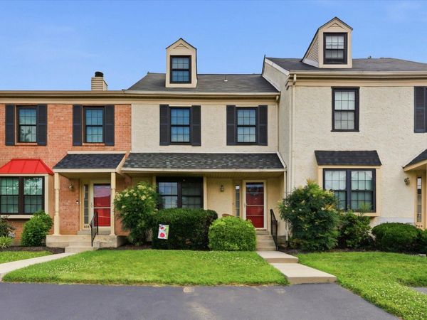 406 CARPENTER CIRCLE , BROOKHAVEN, PA 19015