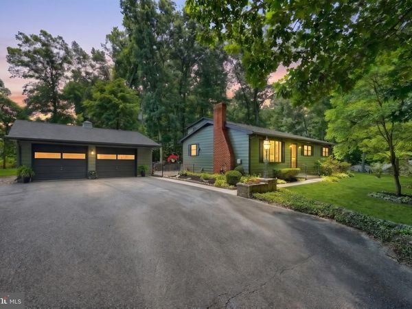 6106 E HILL TOP DRIVE E , SPRING GROVE, PA 17362