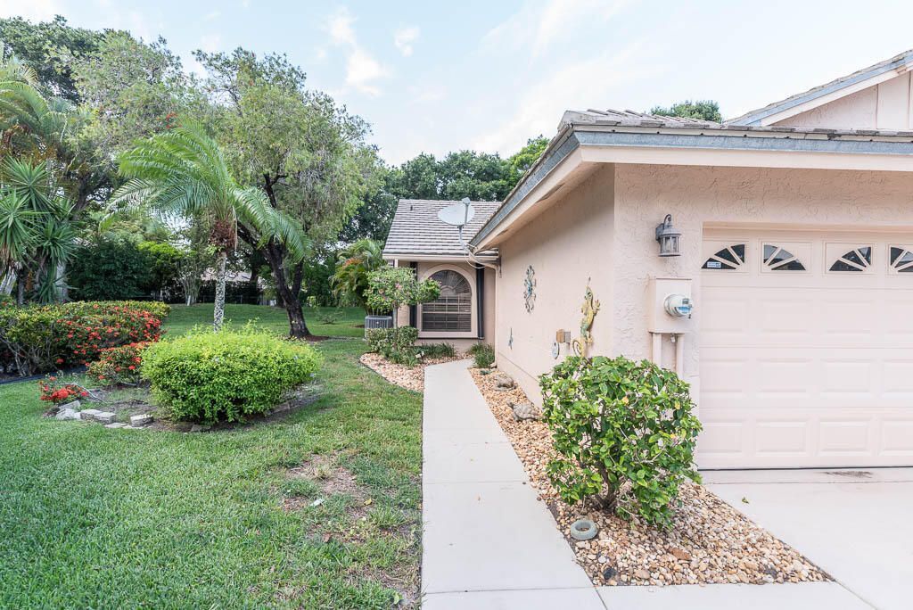 10860 Stafford Circle N, Boynton Beach, FL 33436 Photo