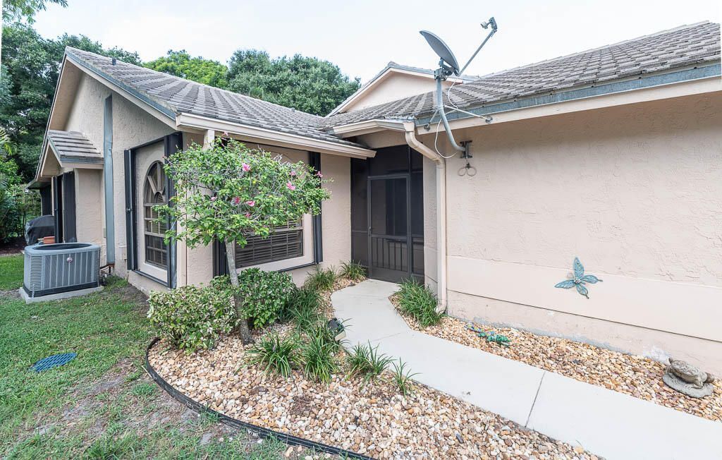 10860 Stafford Circle N, Boynton Beach, FL 33436 Photo