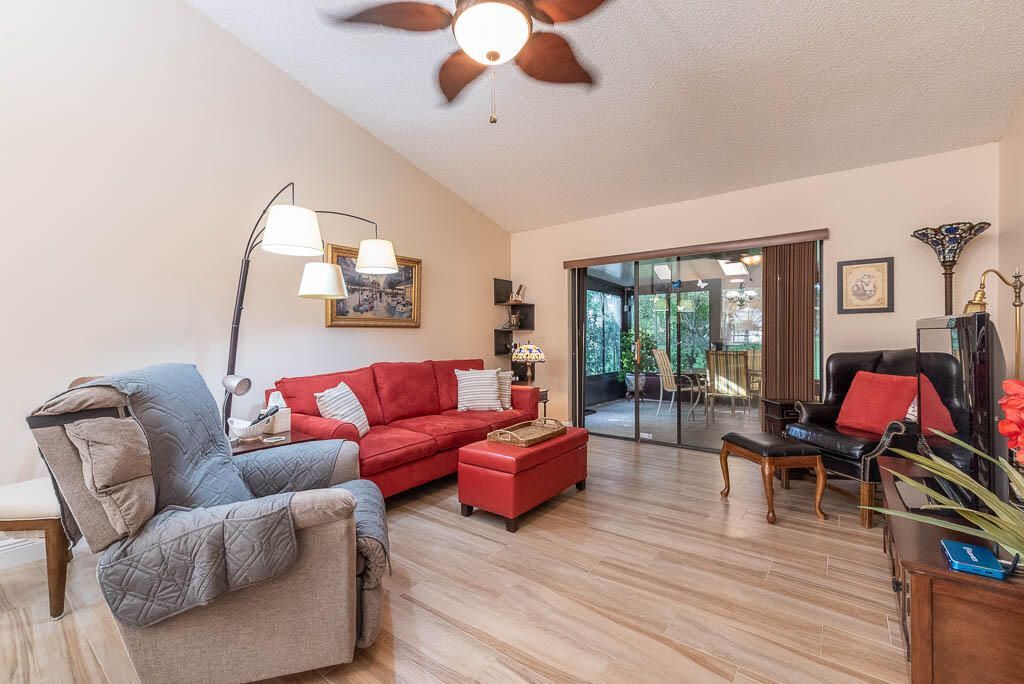 10860 Stafford Circle N, Boynton Beach, FL 33436 Photo