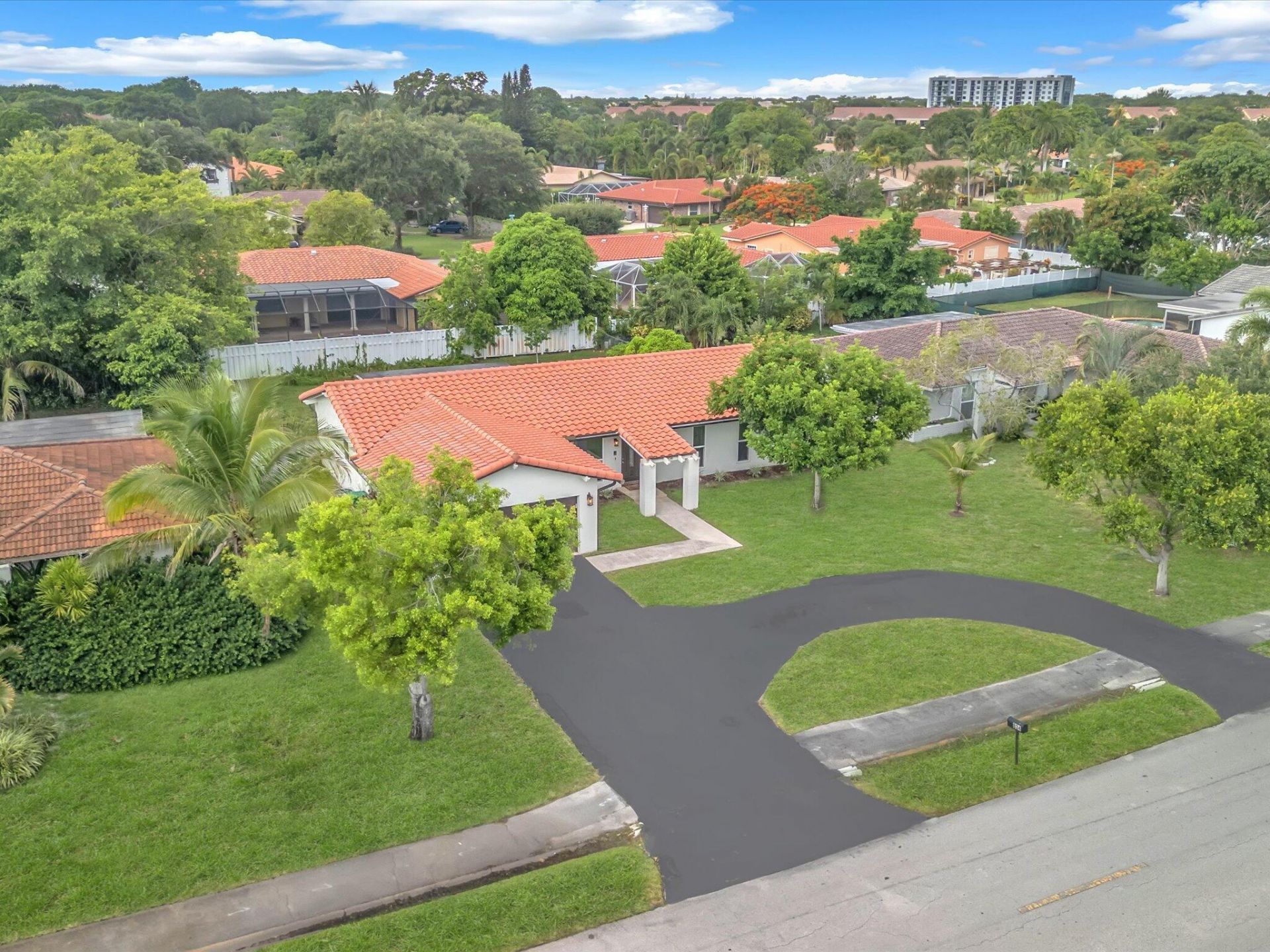834 Ramblewood Drive, Coral Springs, FL 33071 Photo