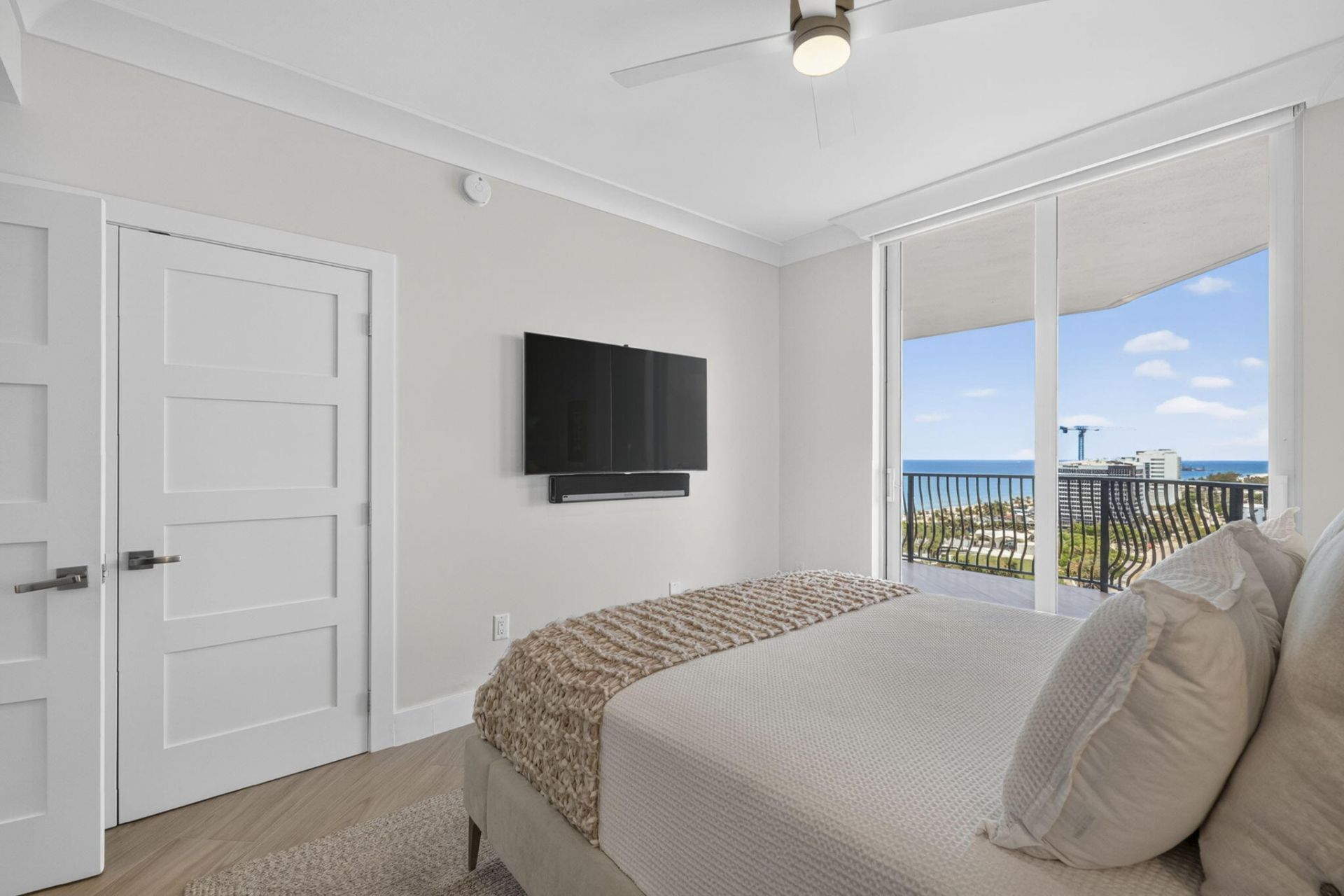 100 S Birch Road, Unit 1701a, Fort Lauderdale, FL 33316 Photo