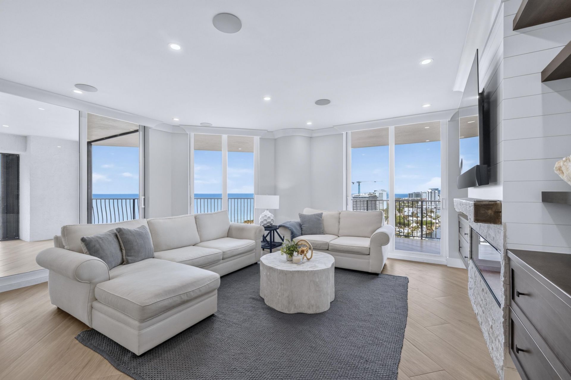 100 S Birch Road, Unit 1701a, Fort Lauderdale, FL 33316 Photo