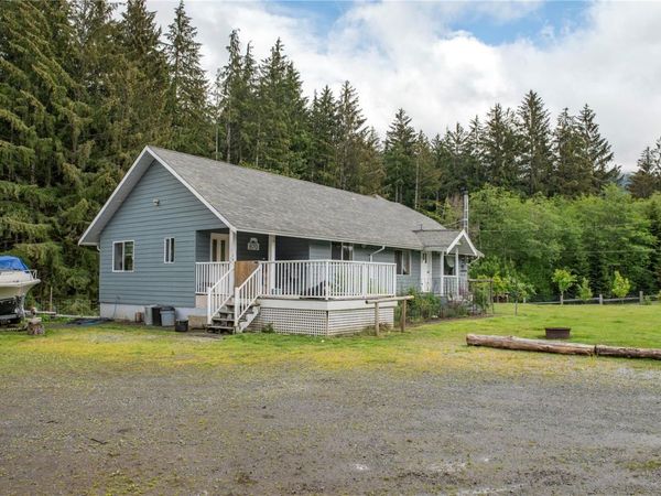 870 Sayward Rd , Sayward, BC V0P 1R0