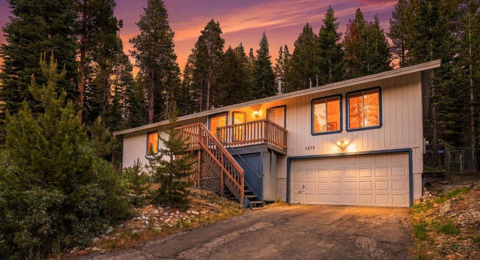 1573 Pebble Beach Drive, South Lake Tahoe, CA 96150 Photo