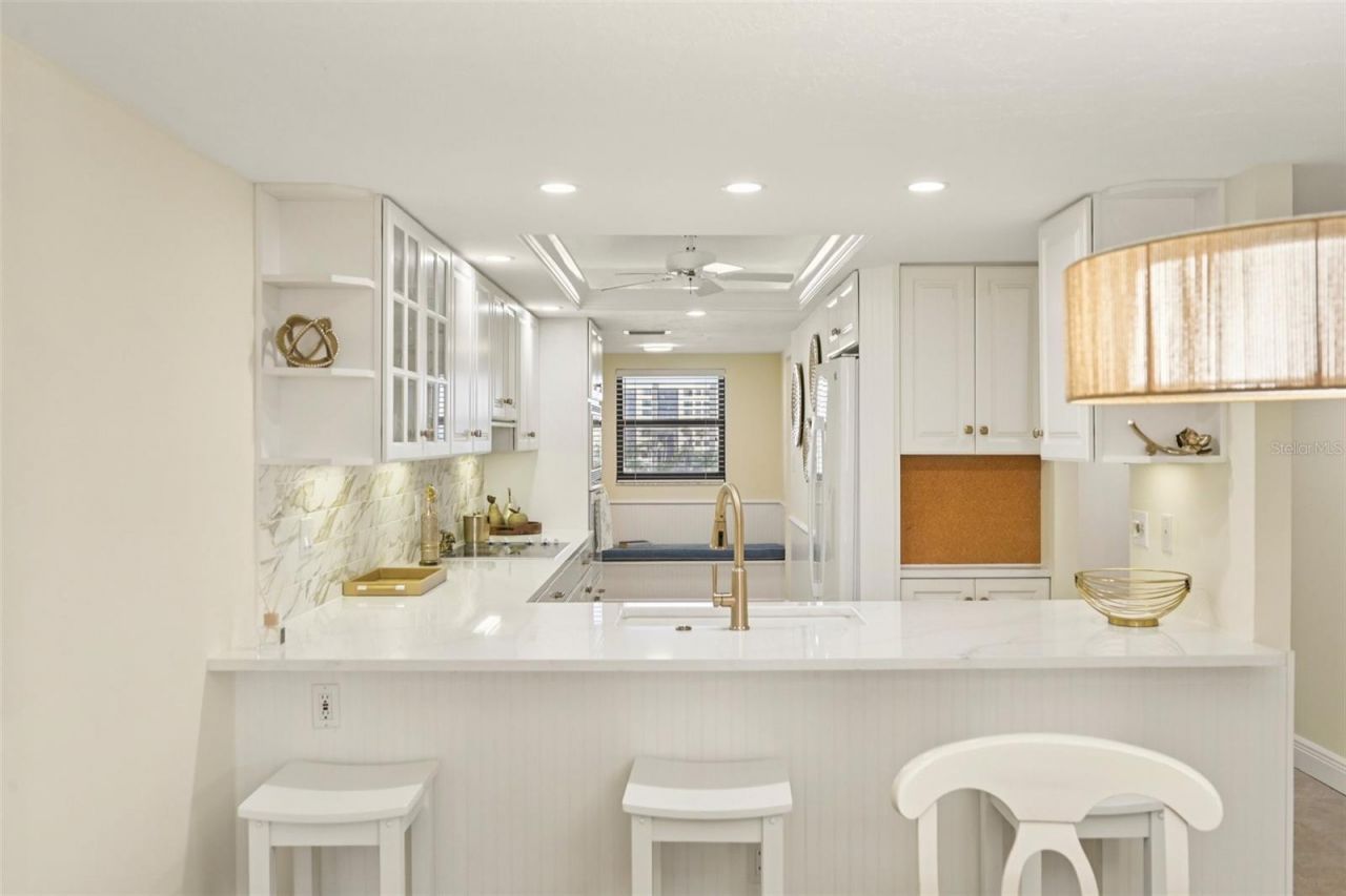 5780 Midnight Pass Road, Unit 407, Sarasota, FL 34242 Photo