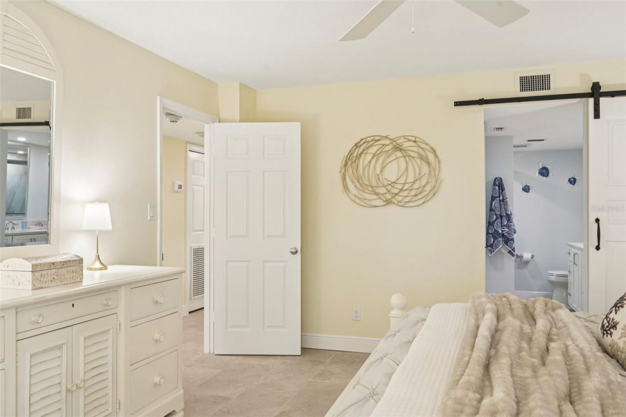 5780 Midnight Pass Road, Unit 407, Sarasota, FL 34242 Photo
