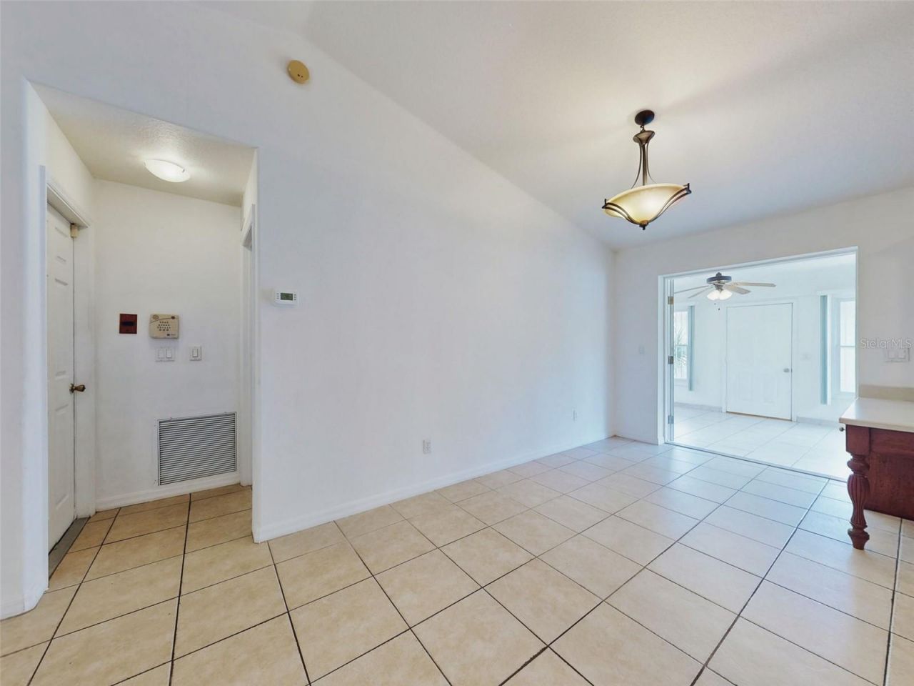 203 N Duss Street , New Smyrna Beach, FL 32168 Photo