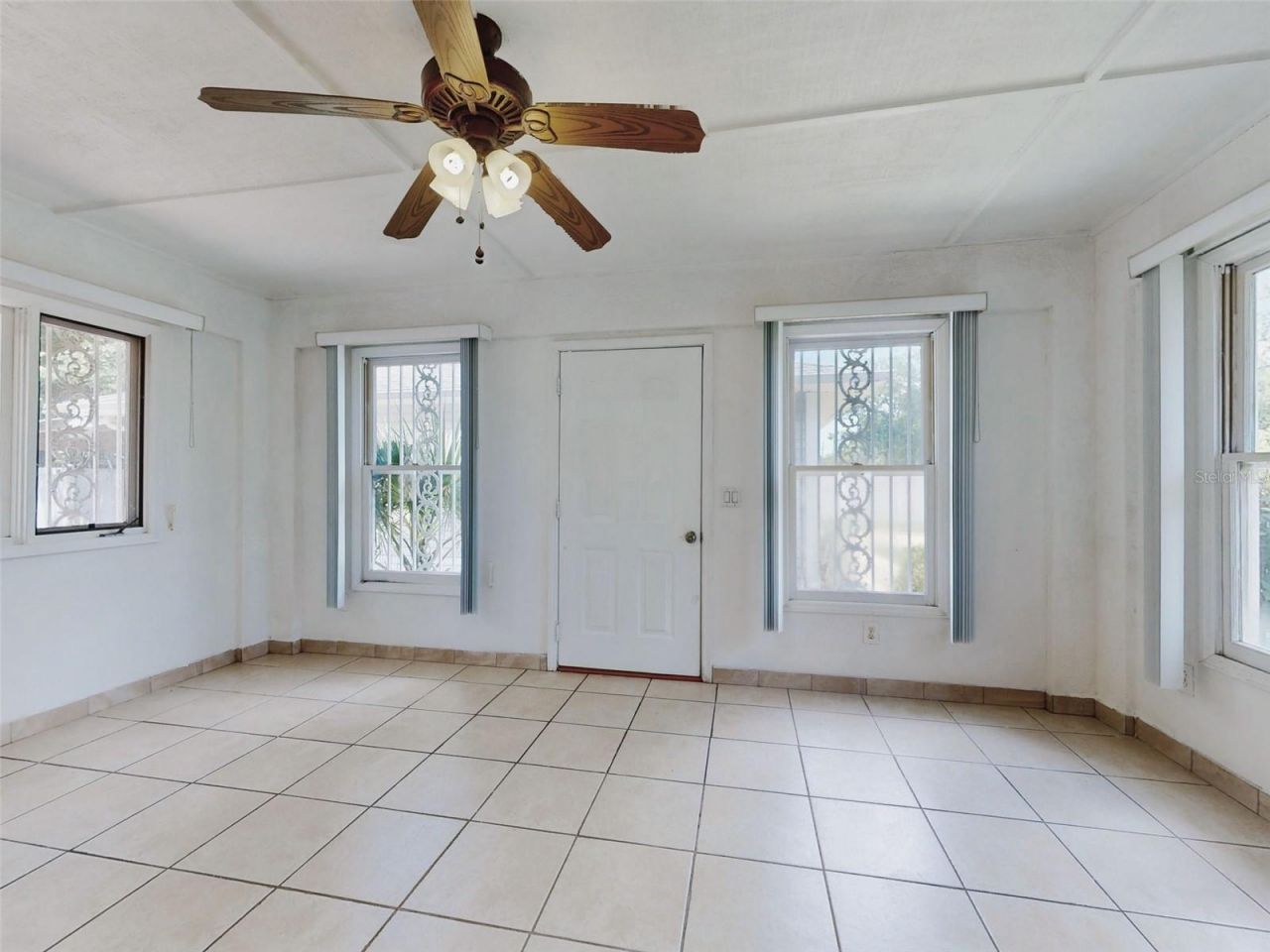 203 N Duss Street , New Smyrna Beach, FL 32168 Photo